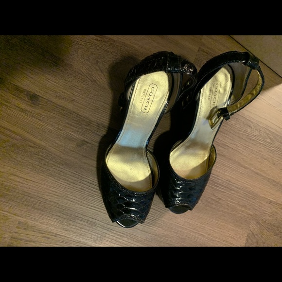 Coach Sandals - Picture 1 of 9